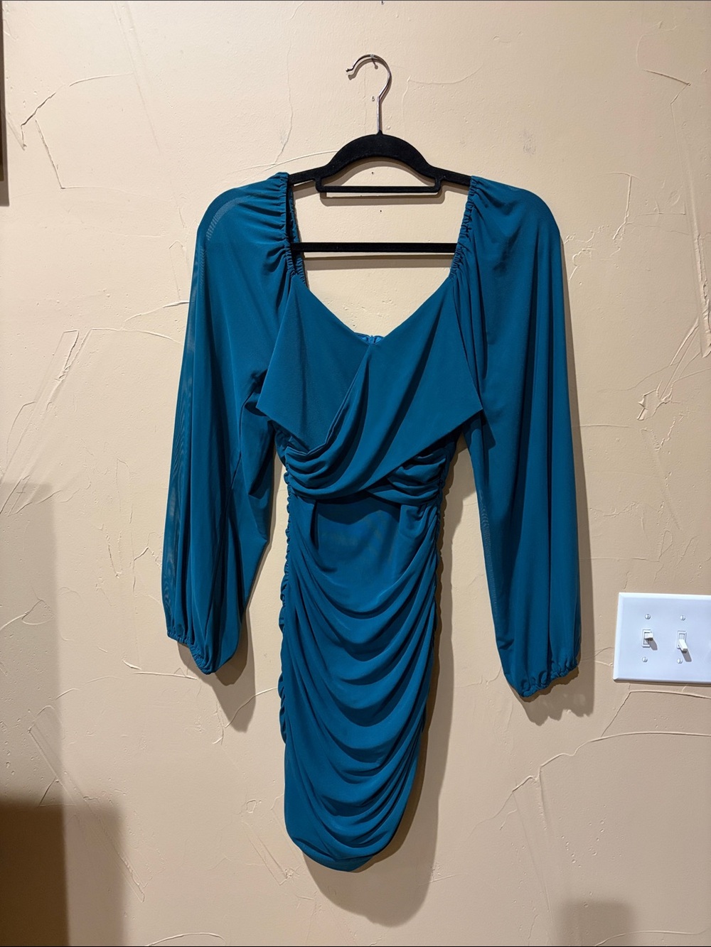 Zesica Ruched Long-Sleeve Bodycon Women’s Dress